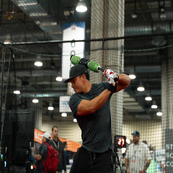 AERO-BAT WITH AERO-BALLS Baseball/Softball Swing Speed Trainer and On-Deck Warm Up Device - Image 6