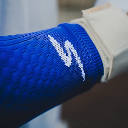 Stinger Premium Arm Sleeve - Royal - Image 3